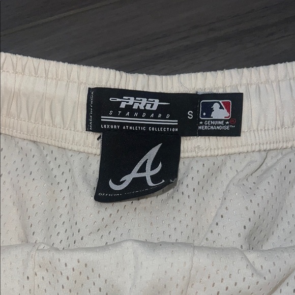 Atlanta Braves Colorful and White Shorts - Picture 5 of 6
